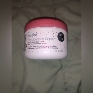 Briogeo Don’t despair, repair! Vanilla Birthday Cake deep conditioning mask